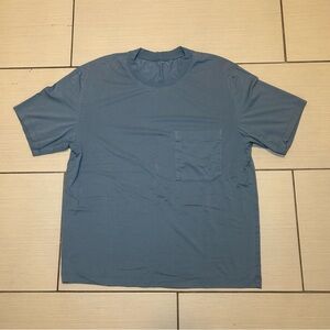 Lululemon Soft Blue Short Sleeve Shirt Mens sz S